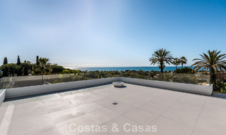 Luxuriously renovated villa for sale just a stone's throw from the beach in East Marbella 776415 