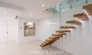 Luxuriously renovated villa for sale just a stone's throw from the beach in East Marbella 776426 