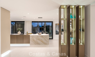 Luxuriously renovated villa for sale just a stone's throw from the beach in East Marbella 776429 