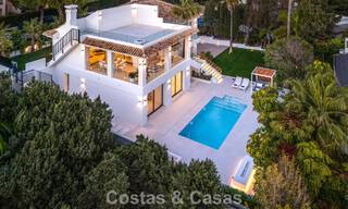 Luxuriously renovated villa for sale just a stone's throw from the beach in East Marbella 776443 
