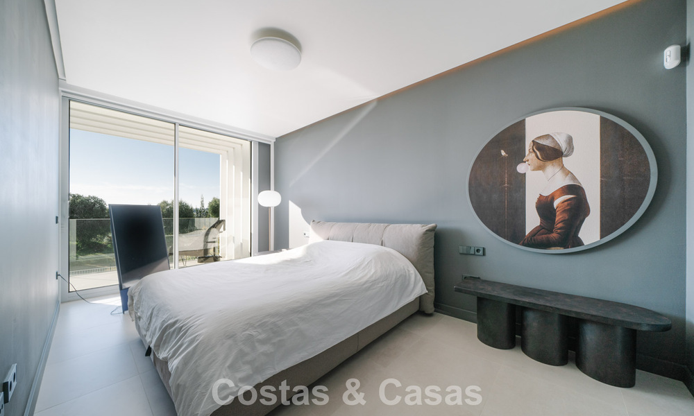Semi-detached house for sale, frontline golf, in a gated community of Sotogrande, Costa del Sol 775987