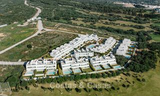 Semi-detached house for sale, frontline golf, in a gated community of Sotogrande, Costa del Sol 776000 