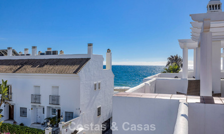 Spacious townhouse for sale in a beachfront complex on the New Golden Mile between Marbella and Estepona 776012