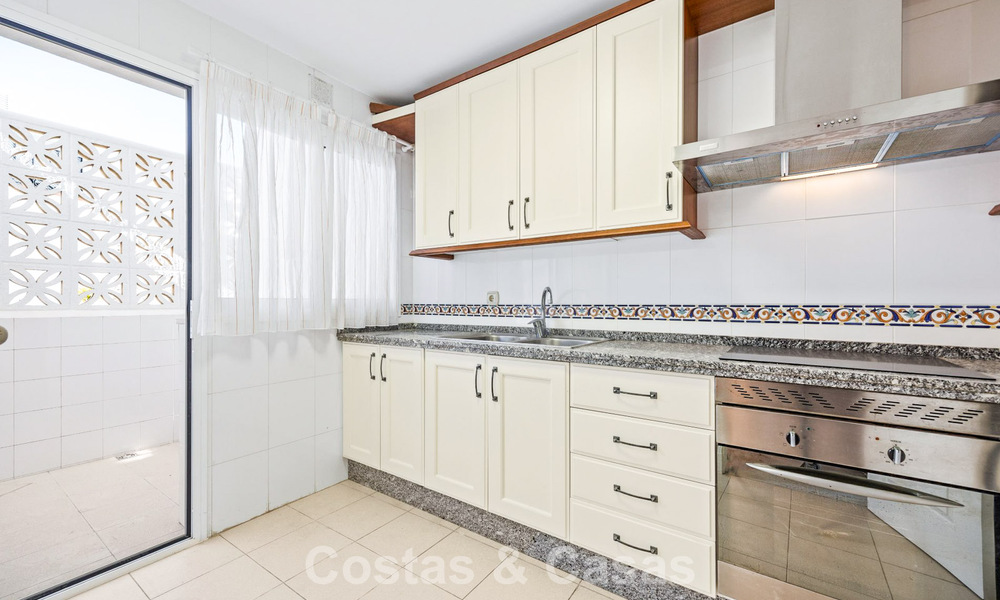 Spacious townhouse for sale in a beachfront complex on the New Golden Mile between Marbella and Estepona 776015