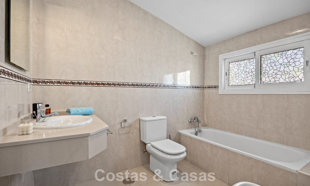 Spacious townhouse for sale in a beachfront complex on the New Golden Mile between Marbella and Estepona 776043