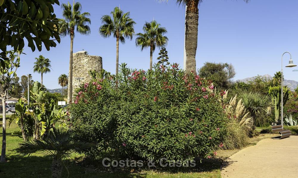 Spacious townhouse for sale in a beachfront complex on the New Golden Mile between Marbella and Estepona 776186