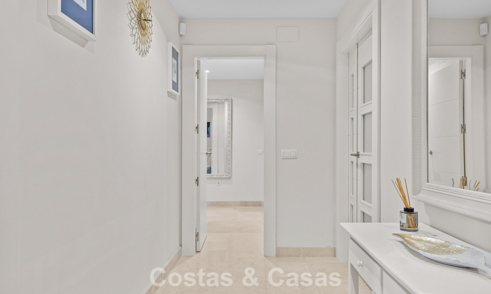 Luxury apartment for sale in the prestigious 5* Los Flamingos Golf Resort on the New Golden Mile, Marbella - Benahavis 776130