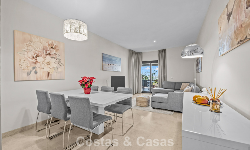 Luxury apartment for sale in the prestigious 5* Los Flamingos Golf Resort on the New Golden Mile, Marbella - Benahavis 776131