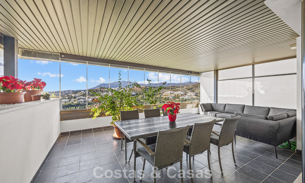 Luxury apartment for sale in the prestigious 5* Los Flamingos Golf Resort on the New Golden Mile, Marbella - Benahavis 776135