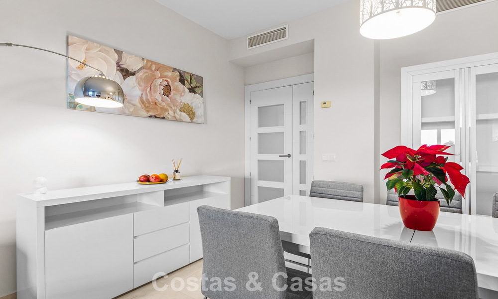 Luxury apartment for sale in the prestigious 5* Los Flamingos Golf Resort on the New Golden Mile, Marbella - Benahavis 776141