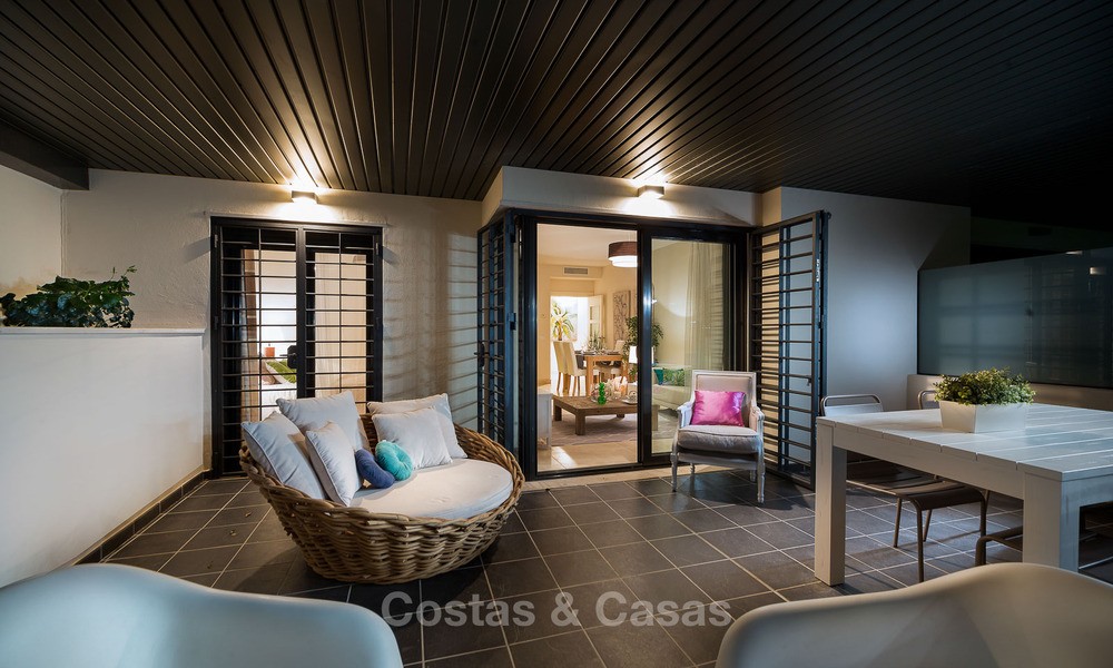 Contemporary golf apartments for sale in a 5-star golf resort, New Golden Mile, Marbella - Benahavís 807027