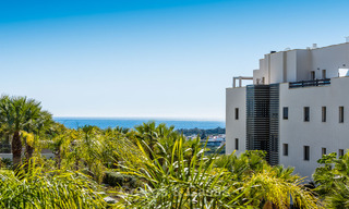 Contemporary golf apartments for sale in a 5-star golf resort, New Golden Mile, Marbella - Benahavís 807037 