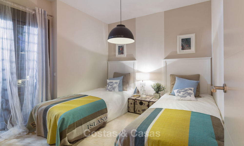 Contemporary golf apartments for sale in a 5-star golf resort, New Golden Mile, Marbella - Benahavís 807045