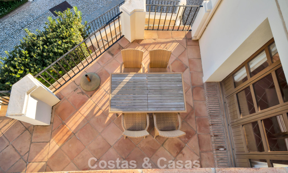 Spanish townhouse with sea views for sale in a quiet, gated community in the hills of Benahavis - Marbella 776234