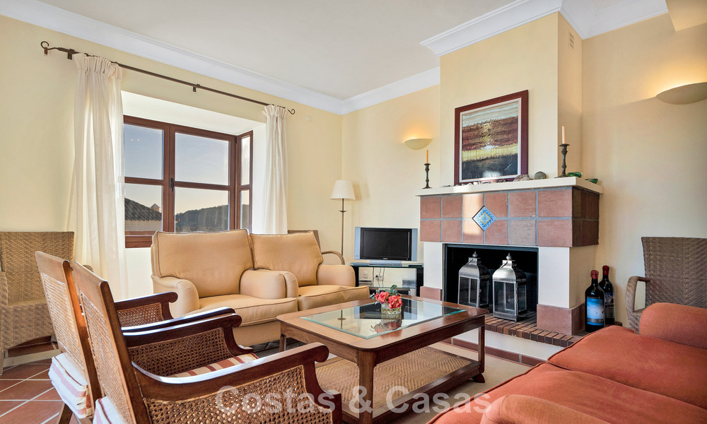 Spanish townhouse with sea views for sale in a quiet, gated community in the hills of Benahavis - Marbella 776246
