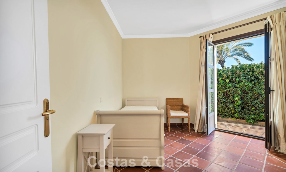 Spanish townhouse with sea views for sale in a quiet, gated community in the hills of Benahavis - Marbella 776252