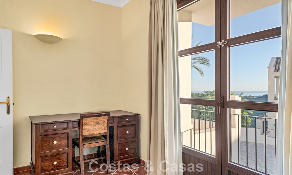 Spanish townhouse with sea views for sale in a quiet, gated community in the hills of Benahavis - Marbella 776253