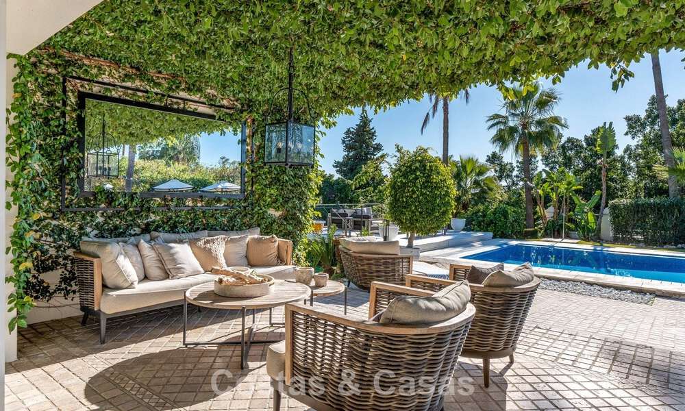 Move-in ready luxury villa with a modern Mediterranean style for sale in Nueva Andalucia’s Golf Valley, Marbella 776304