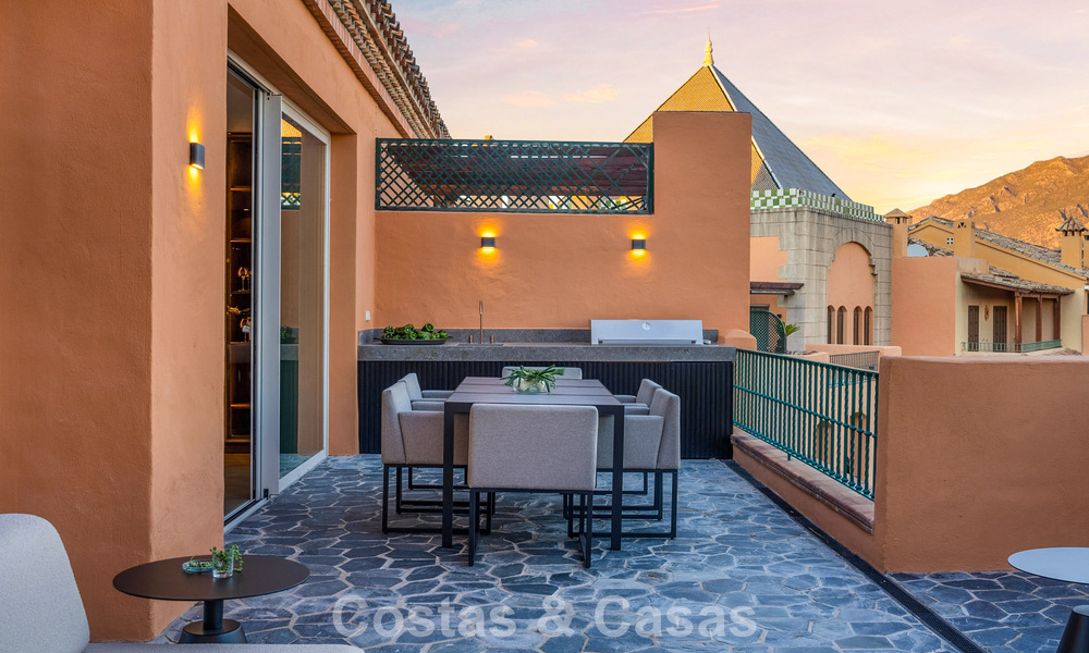 Modern renovated duplex penthouse for sale, short distance to all amenities in Nueva Andalucia’s golf valley, Marbella 793358