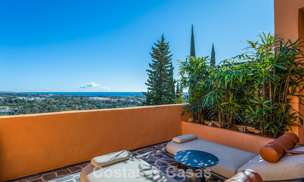 Modern renovated duplex penthouse for sale, short distance to all amenities in Nueva Andalucia’s golf valley, Marbella 793382