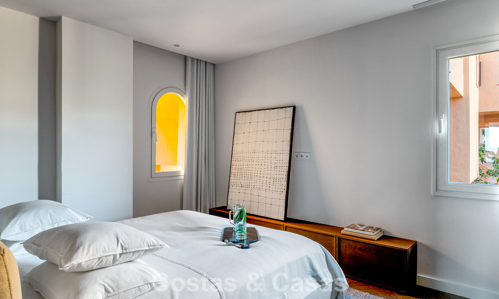Modern renovated duplex penthouse for sale, short distance to all amenities in Nueva Andalucia’s golf valley, Marbella 793384