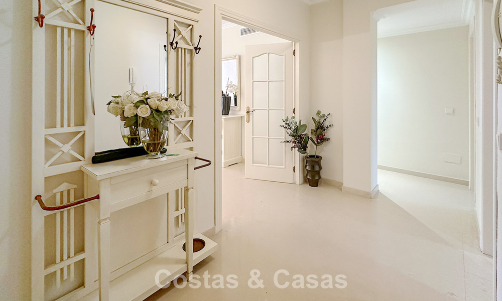 Beachside, ground floor apartment for sale within walking distance to the beach and Puerto Banus, Marbella 776341