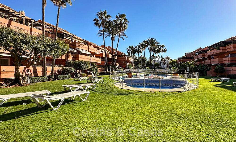 Beachside, ground floor apartment for sale within walking distance to the beach and Puerto Banus, Marbella 776355