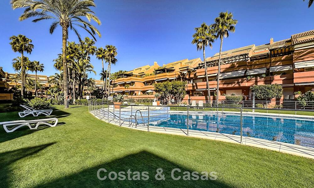 Beachside, ground floor apartment for sale within walking distance to the beach and Puerto Banus, Marbella 776356