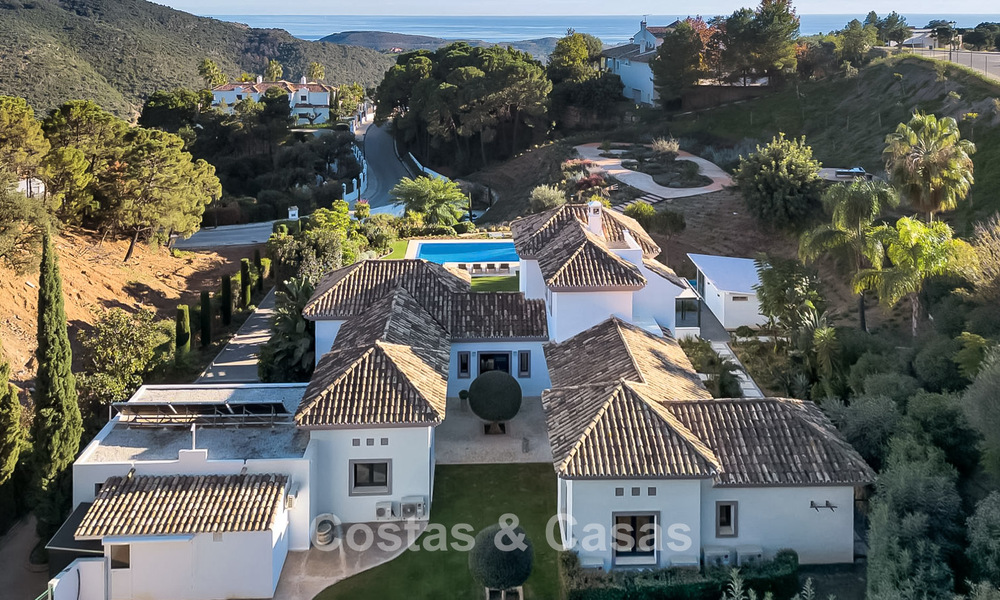 Luxury Mediterranean style villa for sale in a gated community surrounded by nature in Marbella - Benahavis 776505