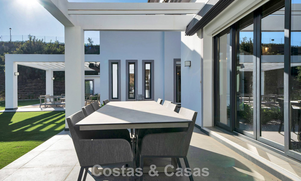 Luxury Mediterranean style villa for sale in a gated community surrounded by nature in Marbella - Benahavis 776510