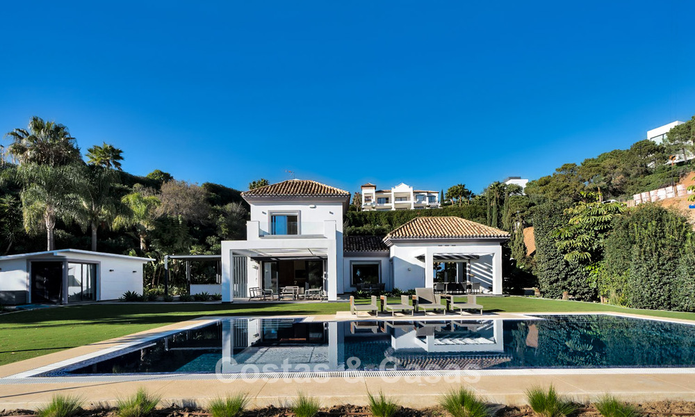 Luxury Mediterranean style villa for sale in a gated community surrounded by nature in Marbella - Benahavis 776514