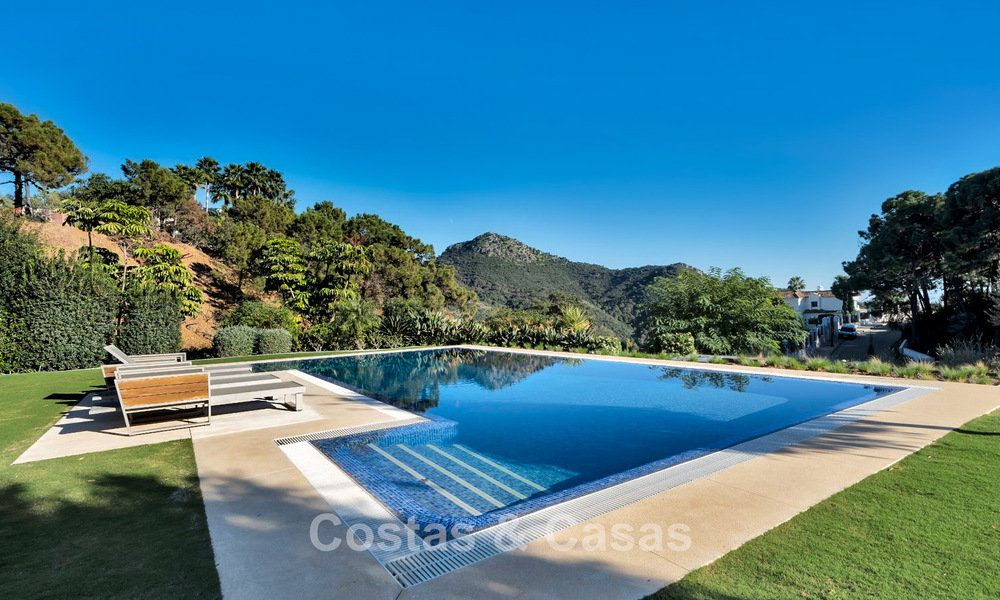 Luxury Mediterranean style villa for sale in a gated community surrounded by nature in Marbella - Benahavis 776515