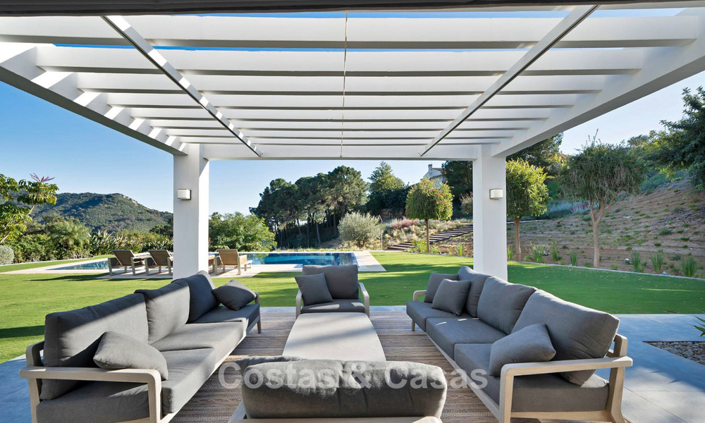 Luxury Mediterranean style villa for sale in a gated community surrounded by nature in Marbella - Benahavis 776538