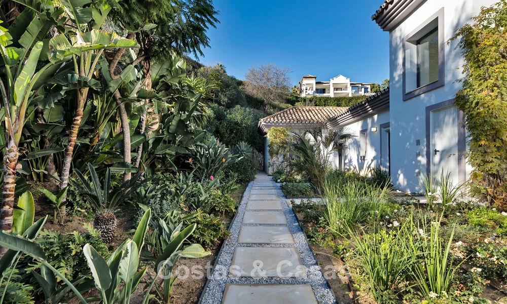 Luxury Mediterranean style villa for sale in a gated community surrounded by nature in Marbella - Benahavis 776540