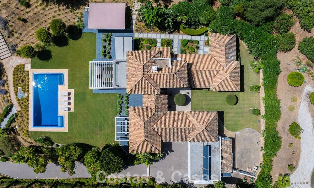 Luxury Mediterranean style villa for sale in a gated community surrounded by nature in Marbella - Benahavis 805690