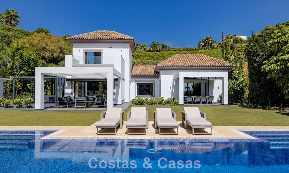 Luxury Mediterranean style villa for sale in a gated community surrounded by nature in Marbella - Benahavis 805693