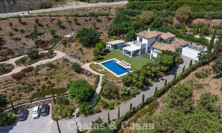 Luxury Mediterranean style villa for sale in a gated community surrounded by nature in Marbella - Benahavis 805709