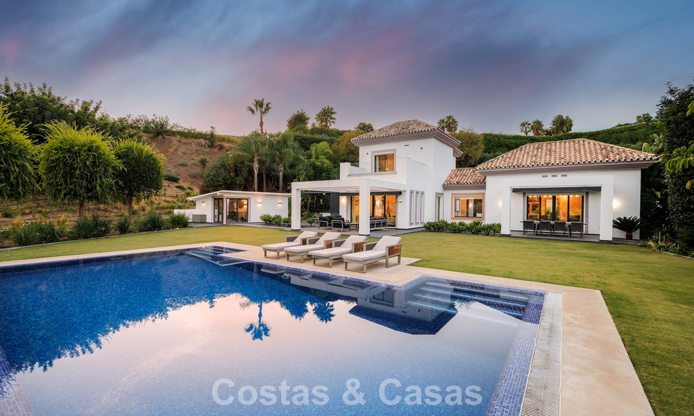 Luxury Mediterranean style villa for sale in a gated community surrounded by nature in Marbella - Benahavis 805716
