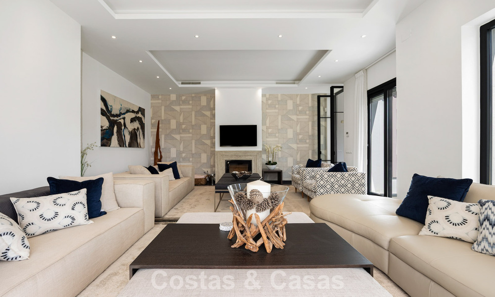 Luxury Mediterranean style villa for sale in a gated community surrounded by nature in Marbella - Benahavis 805719
