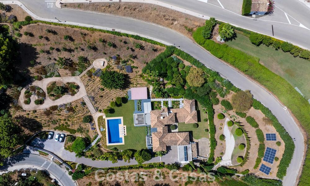 Luxury Mediterranean style villa for sale in a gated community surrounded by nature in Marbella - Benahavis 805735