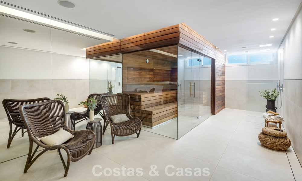 Contemporary luxury villa for sale, in an exclusive, gated community on Marbella’s prestigious Golden Mile 776678