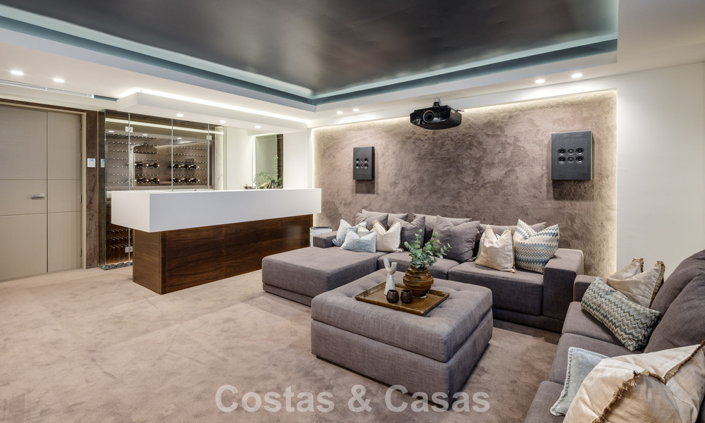 Contemporary luxury villa for sale, in an exclusive, gated community on Marbella’s prestigious Golden Mile 776680