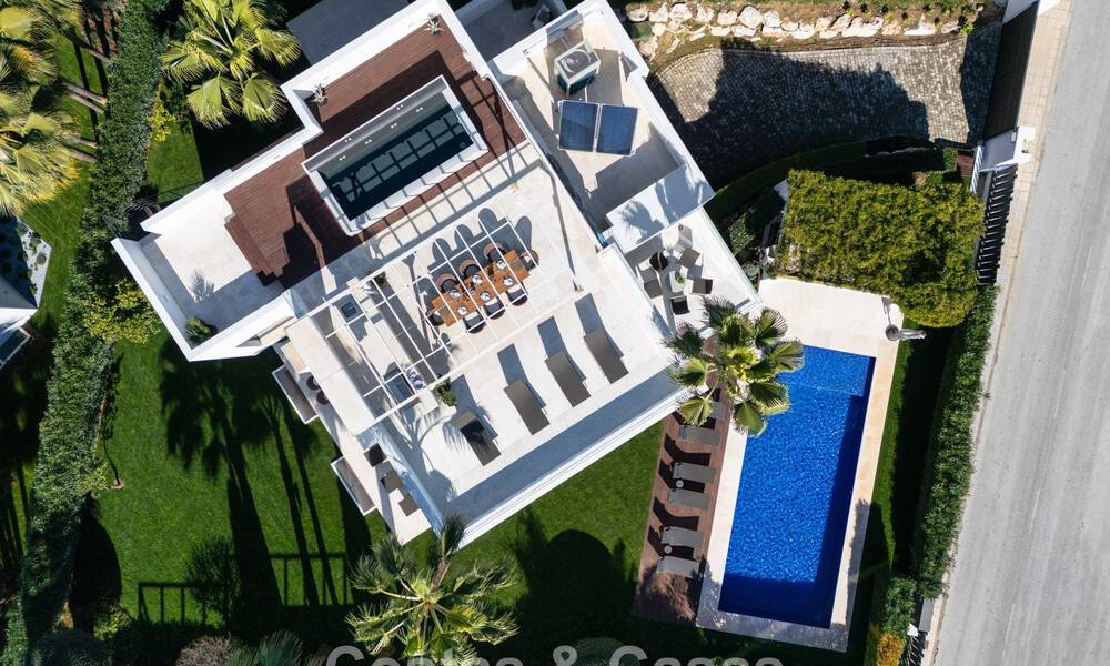 Contemporary luxury villa for sale, in an exclusive, gated community on Marbella’s prestigious Golden Mile 776682
