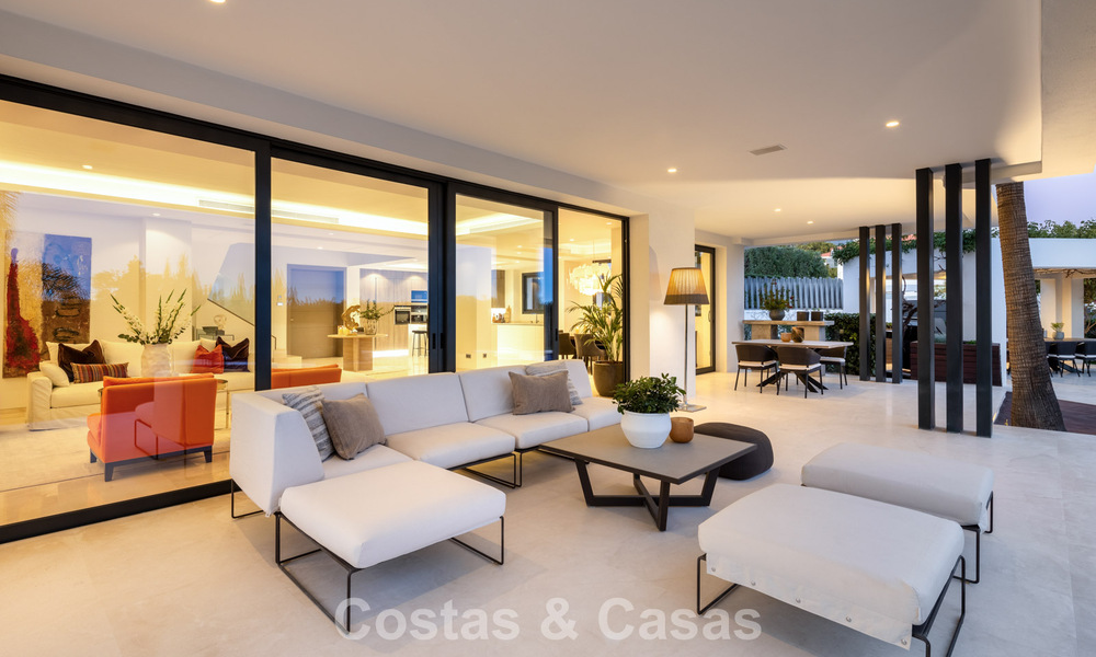 Contemporary luxury villa for sale, in an exclusive, gated community on Marbella’s prestigious Golden Mile 776684