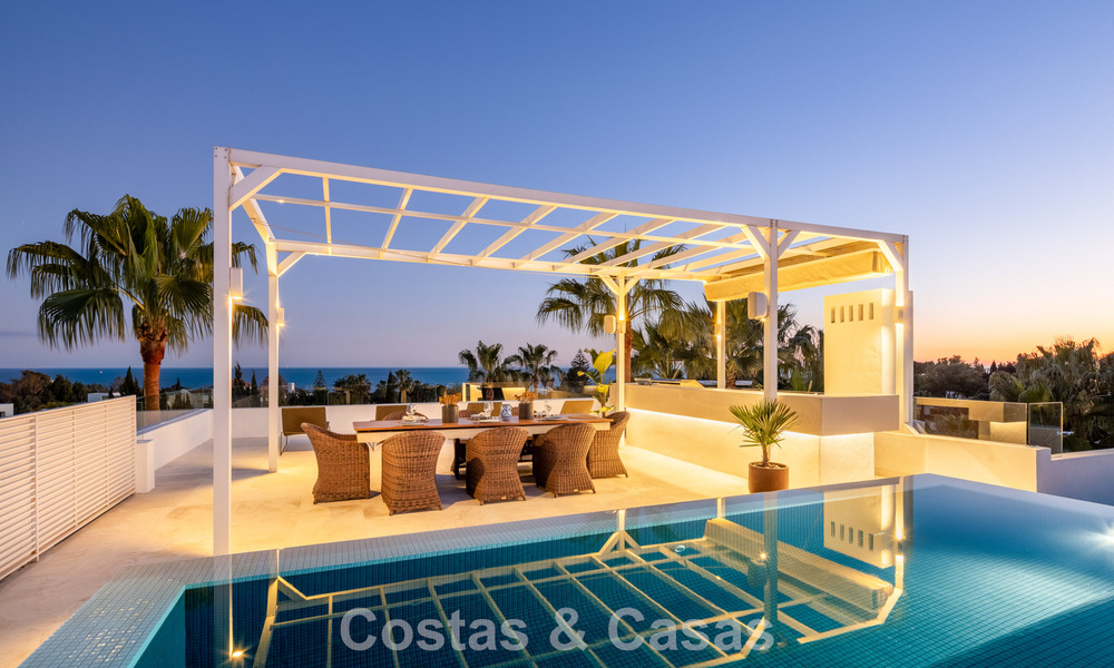 Contemporary luxury villa for sale, in an exclusive, gated community on Marbella’s prestigious Golden Mile 776687
