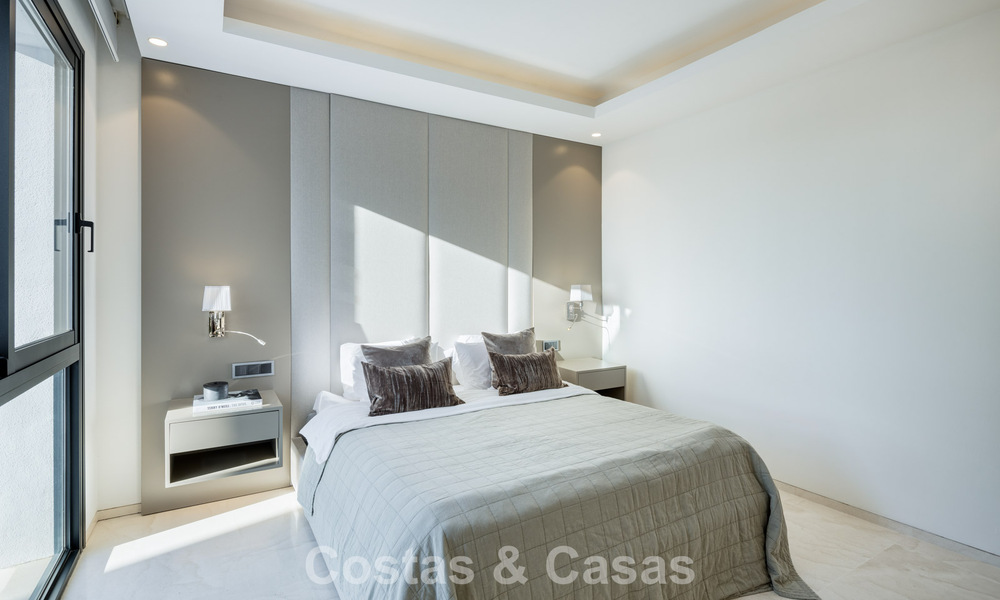 Contemporary luxury villa for sale, in an exclusive, gated community on Marbella’s prestigious Golden Mile 776691