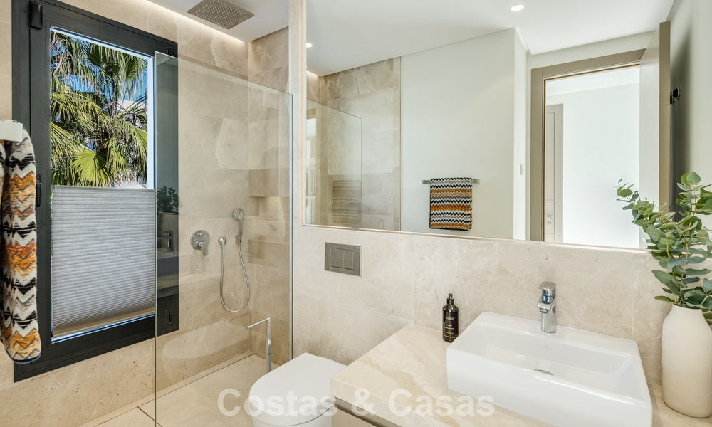 Contemporary luxury villa for sale, in an exclusive, gated community on Marbella’s prestigious Golden Mile 776696