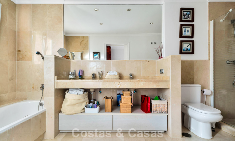 Luxurious ground floor apartment for sale, located on the New Golden Mile between Marbella and Estepona 776553