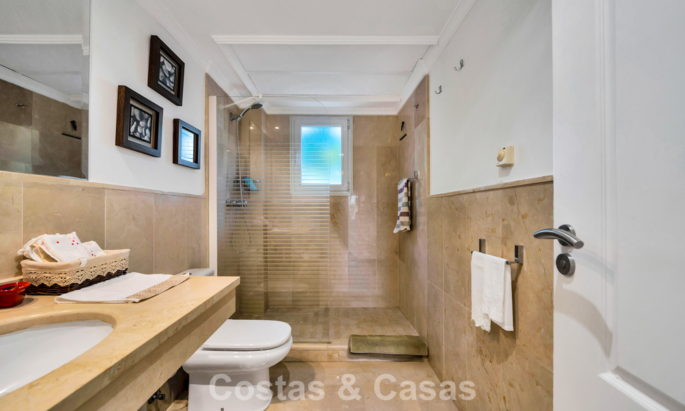 Luxurious ground floor apartment for sale, located on the New Golden Mile between Marbella and Estepona 776571