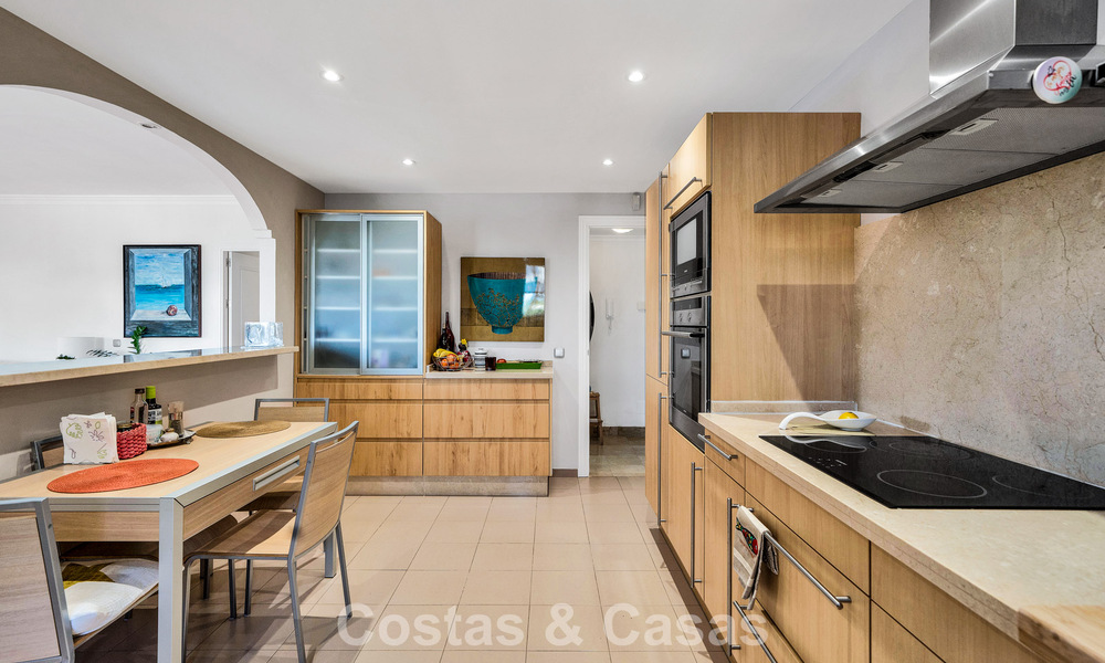 Luxurious ground floor apartment for sale, located on the New Golden Mile between Marbella and Estepona 776574